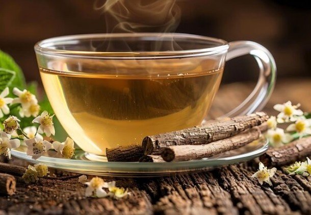 Where can you buy natural caffeine-free herbal tea by Go Sowa in Noida?