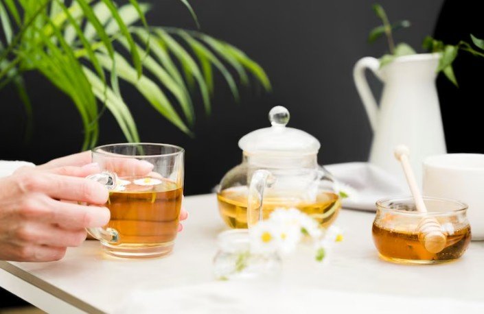 What are the benefits of buying herbal tea for deep sleep from local dealers in Noida?